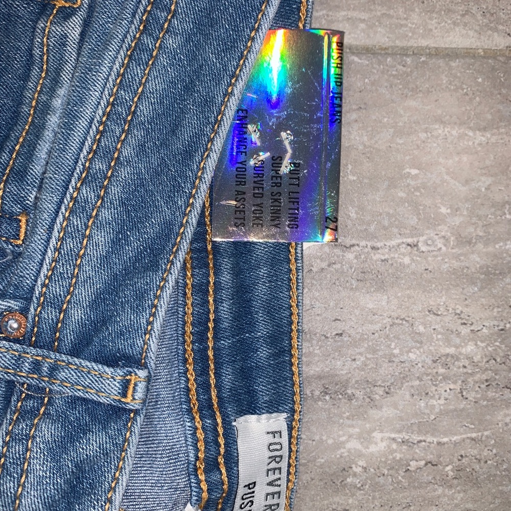 Jeans - Picture 5 of 5